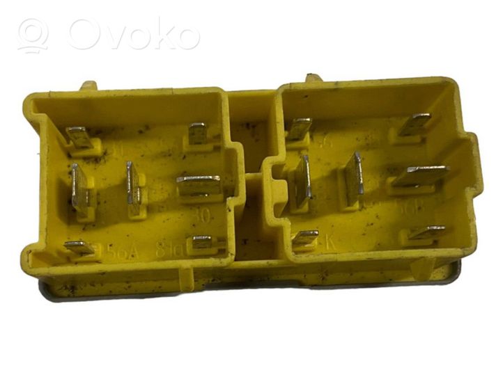 Volvo S70  V70  V70 XC Light relay 9483309