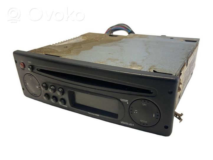 Renault Megane II Radio/CD/DVD/GPS-pääyksikkö 8200633639