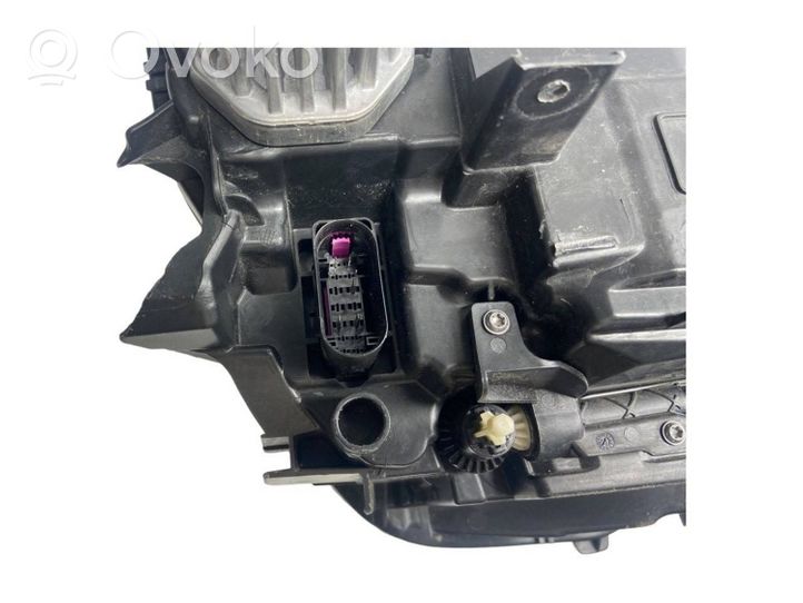 Volvo S90, V90 Lampa przednia 32228676