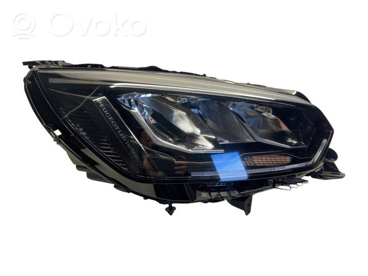 Peugeot 208 Lampa przednia 9833036180