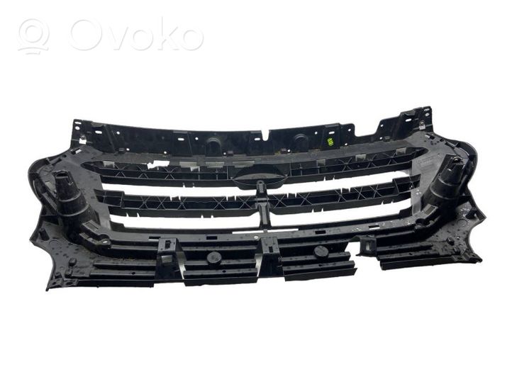 Ford Kuga II Front grill GV448A164B