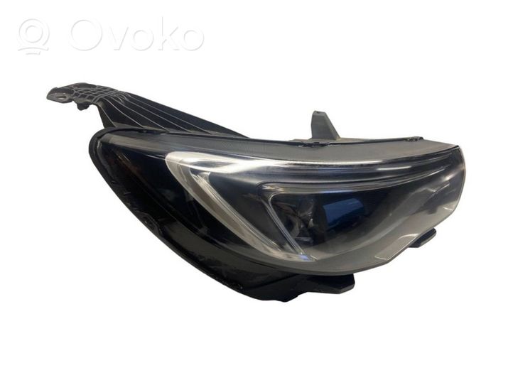 Opel Grandland X Передняя фара YP00015980