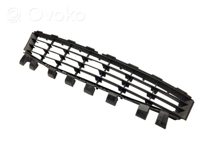 Renault Megane II Maskownica / Grill / Atrapa górna chłodnicy 8200412379