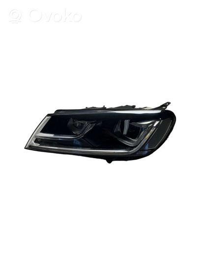 Volkswagen Touareg II Lampa przednia 7P1941751B