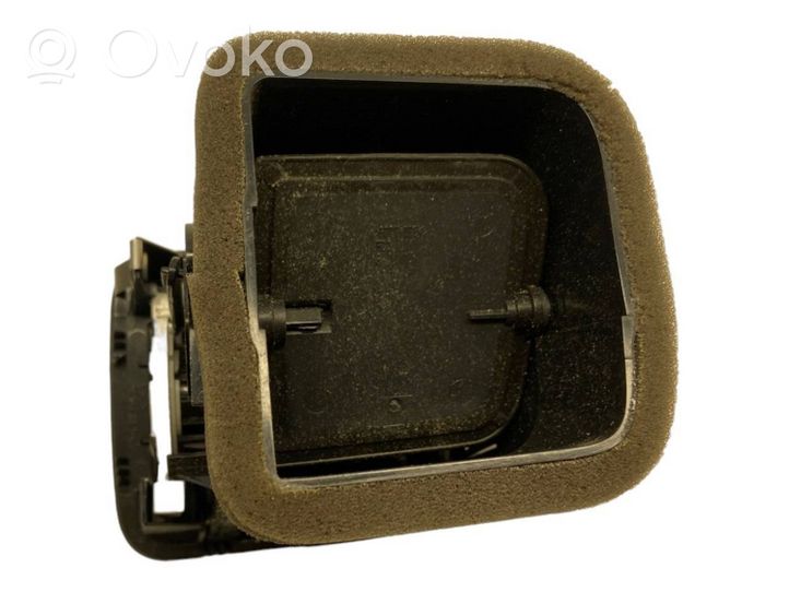Skoda Yeti (5L) Dysze / Kratki środkowego nawiewu deski rozdzielczej 5L0819701