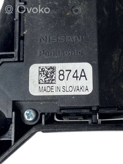 Nissan Qashqai Ohjauspyörän painikkeet/kytkimet 874A