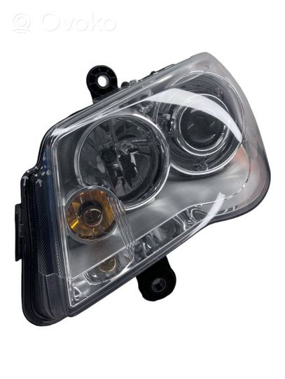 Chrysler Voyager Lampa przednia 05113339AD