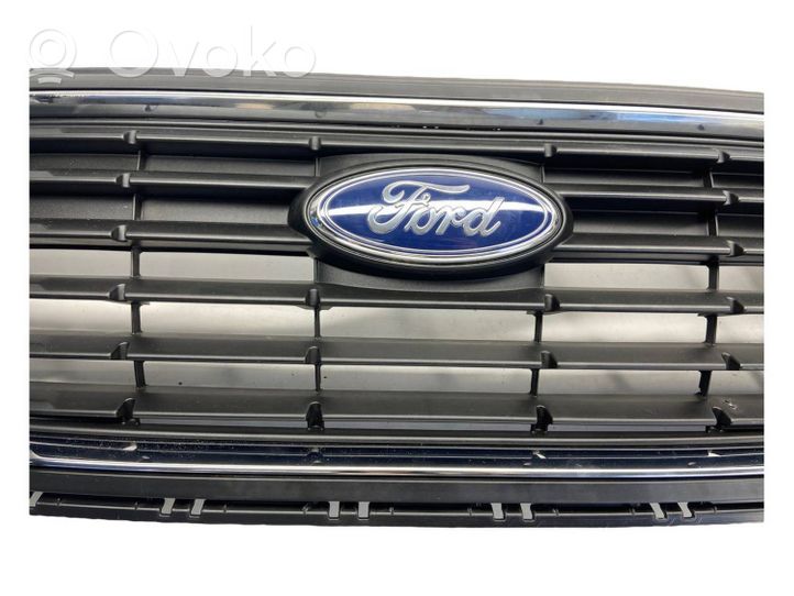 Ford Transit Front bumper upper radiator grill 2KF853651