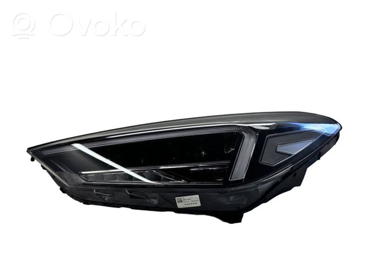 Hyundai Tucson TL Lampa przednia D792111A10