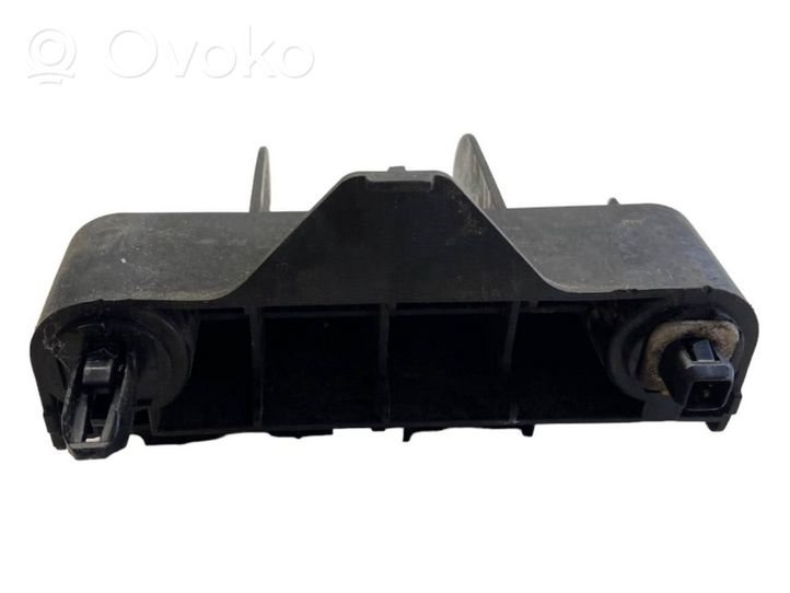 Toyota Verso Takapuskurin kannake 525630F020