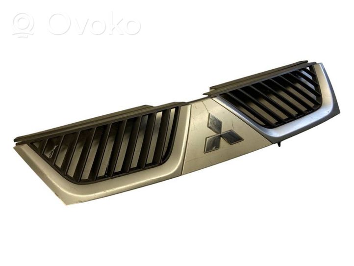 Mitsubishi Outlander Atrapa chłodnicy / Grill 7450A038