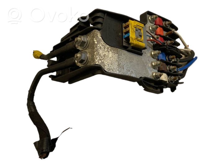 Peugeot Partner Module de fusibles 9806192580