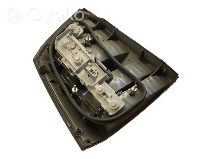 Opel Vectra C Lampa tylna 13131002