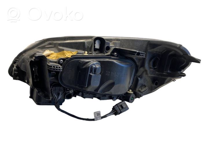 Volvo XC60 Lampa przednia 31420250