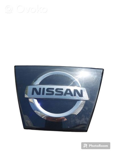 Nissan Micra Mostrina con logo/emblema della casa automobilistica 628905FA0B