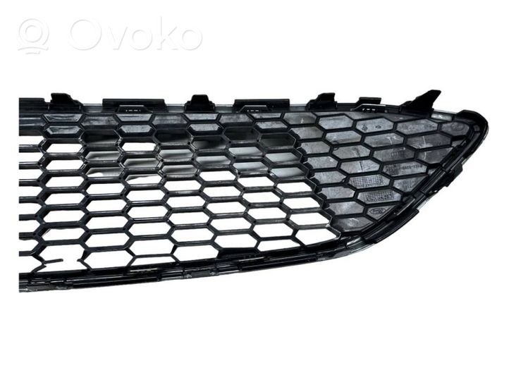 Ford Focus Grille calandre supérieure de pare-chocs avant F1EJ8200