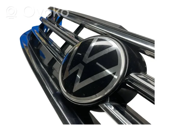 Volkswagen Tiguan Grille calandre supérieure de pare-chocs avant 5NN853653