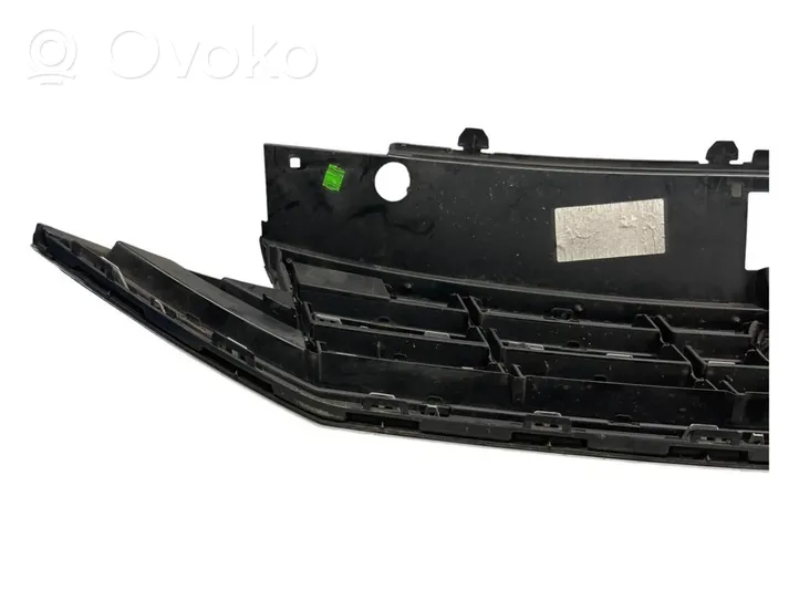 Volkswagen PASSAT B8 Griglia superiore del radiatore paraurti anteriore 3G0853651BM