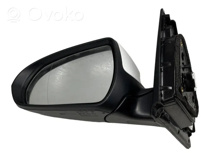 Hyundai i30 Front door electric wing mirror E13049723