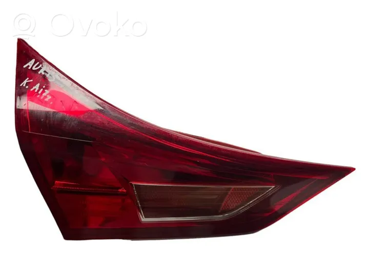 Toyota Auris E180 Lampy tylnej klapy bagażnika KOITO02-260