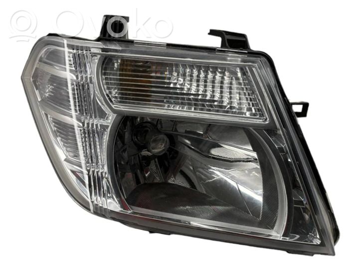 0821511F8RM Nissan Navara D40 Headlight/headlamp, 80.00 € | RRR
