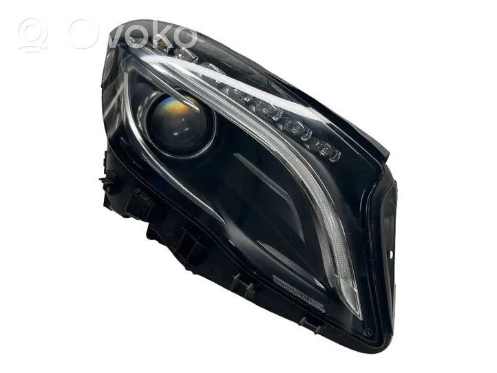 Mercedes-Benz GLA W156 Lampa przednia A1569063200