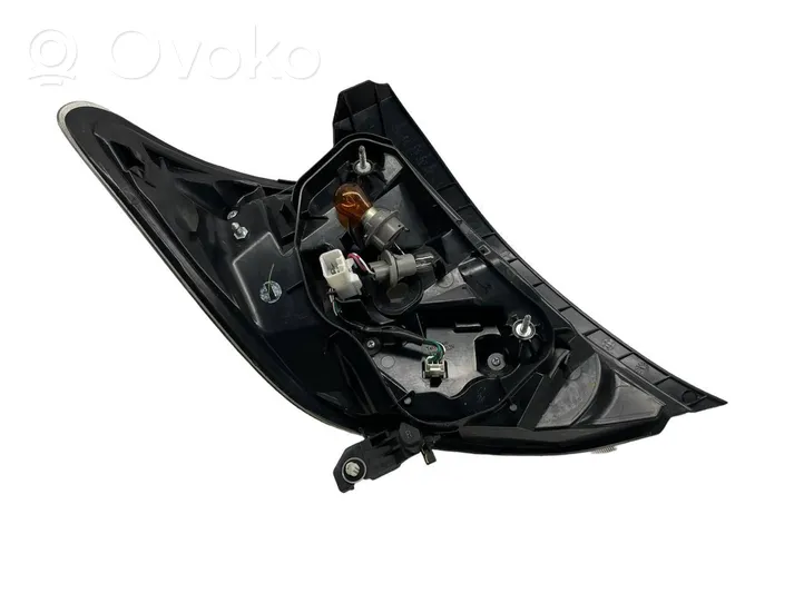 Toyota Yaris Lampa tylna 0D92