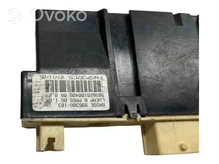 Citroen C5 Moteur de lève-vitre de porte avant 996386