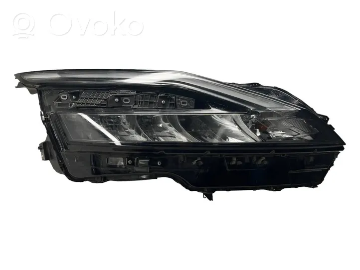 Nissan Qashqai J12 Lampa przednia E1336065R