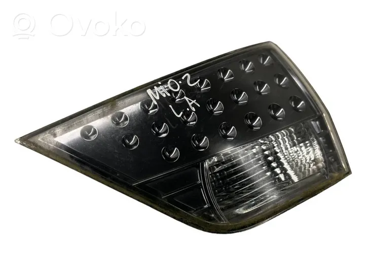 Mitsubishi Outlander Lampy tylnej klapy bagażnika 1146356