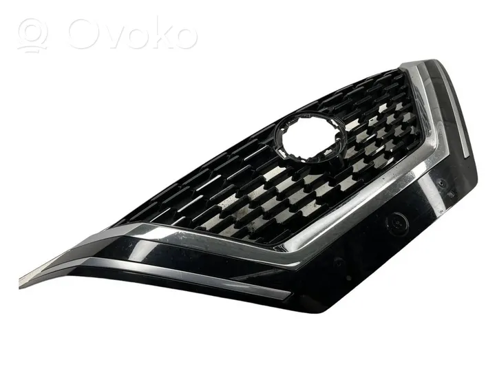 Nissan Qashqai J12 Grille calandre supérieure de pare-chocs avant 7600U100