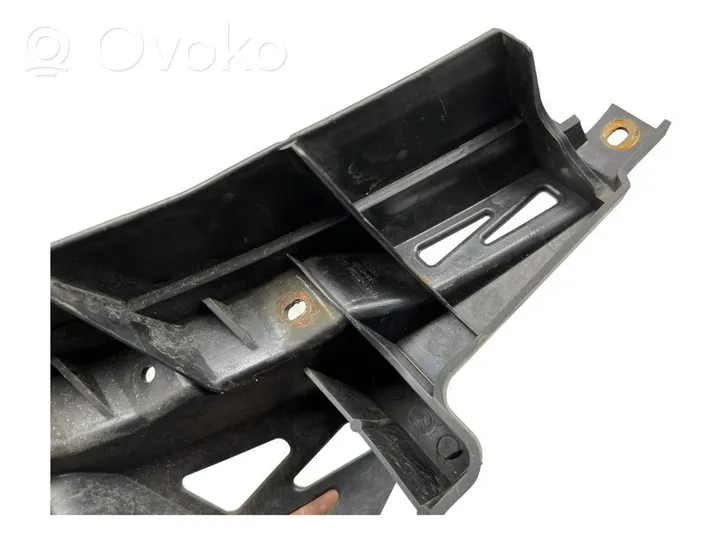 Mazda 3 I Support de pare-chocs arrière BN8V502A1