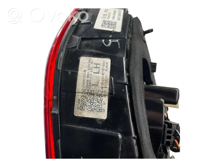 KIA Ceed Luci posteriori del portellone del bagagliaio 92403J71