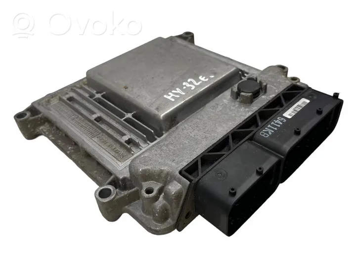 Hyundai i30 Engine control unit/module 391222B220