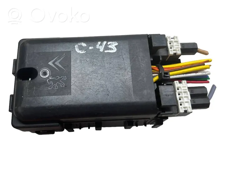 Citroen C4 II Set scatola dei fusibili 9665492680