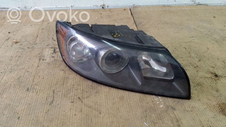 Volvo V50 Lampa przednia 