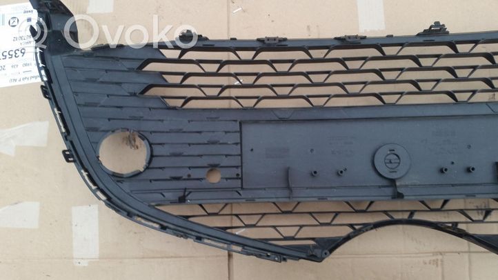 Toyota Yaris Grille inférieure de pare-chocs avant 53102-0D060