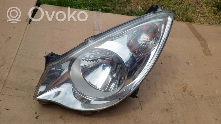 Opel Agila B Lampa przednia 35300-52K00