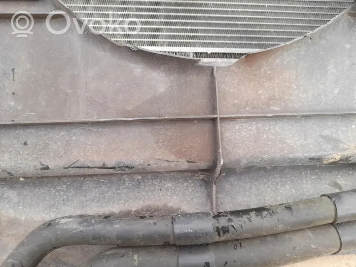 Volkswagen Crafter Radiatorių panelė (televizorius) 2E0805591A