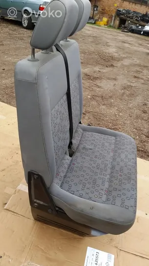 Volkswagen Multivan T5 Seat set 7H0881303F