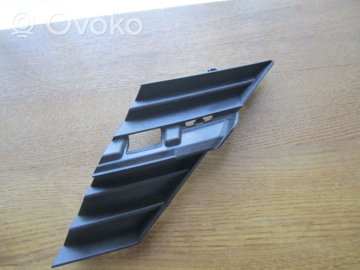 Toyota Verso Grille calandre supérieure de pare-chocs avant 531240F010