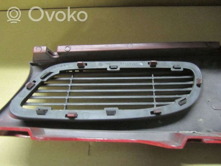 Mitsubishi Carisma Grille calandre supérieure de pare-chocs avant MB944763