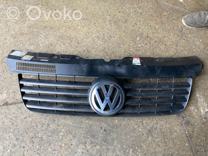 Volkswagen Transporter - Caravelle T5 Maskownica / Grill / Atrapa górna chłodnicy 