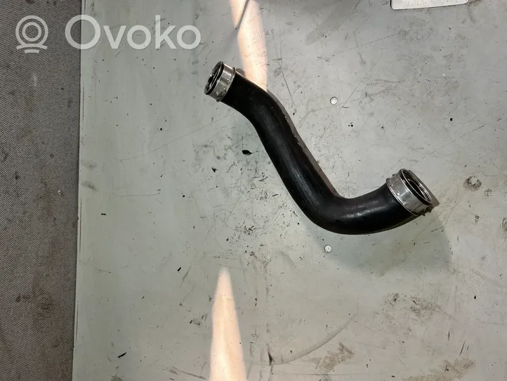 Volkswagen Touareg I Durite de refroidissement tube 