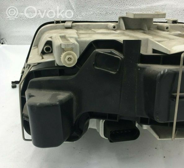 Audi A4 S4 B6 8E 8H Phare frontale 