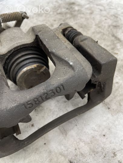 Volkswagen Touran I Caliper del freno trasero 15812301