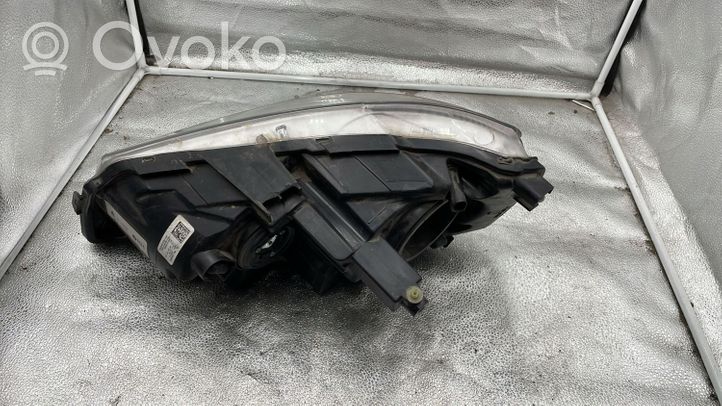 Chrysler Voyager Lampa przednia 05113336AE