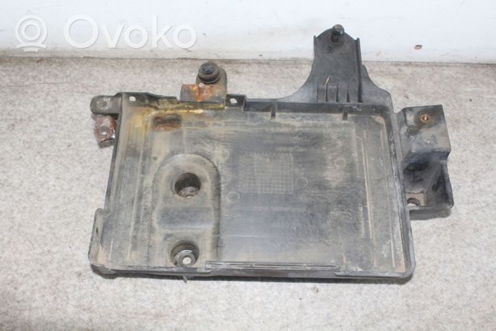 Mitsubishi Colt Battery tray 8201A084