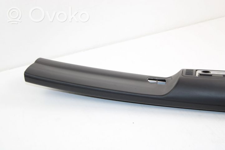 BMW Z4 E85 E86 Rivestimento della console di illuminazione installata sul rivestimento del tetto 7016664