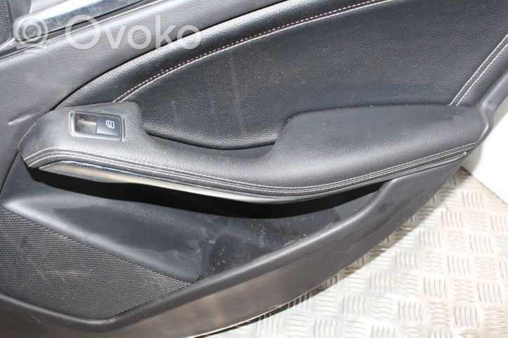 Mercedes-Benz GLA W156 Rivestimento del pannello della portiera posteriore 